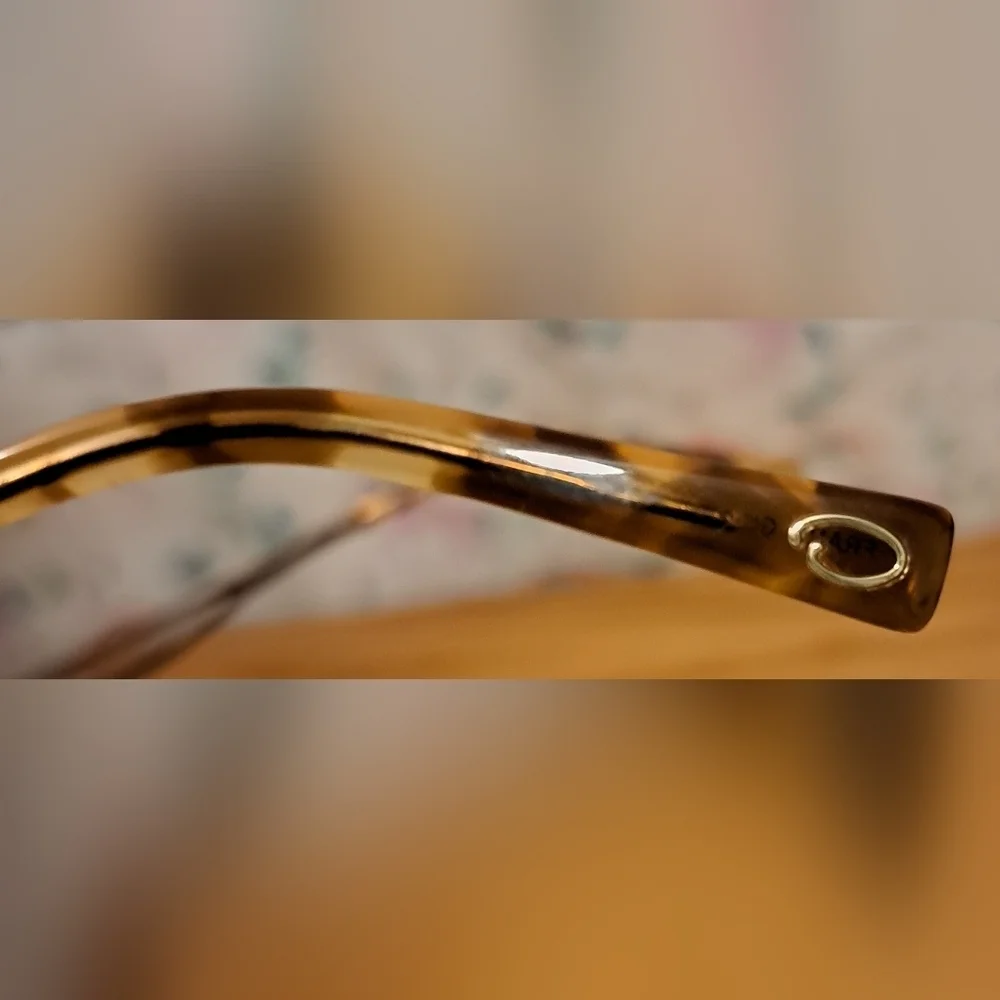 EUC Oscar De La Renta Black & Gold Tortoise Cat Eye Reading Eye Glasses Frames
